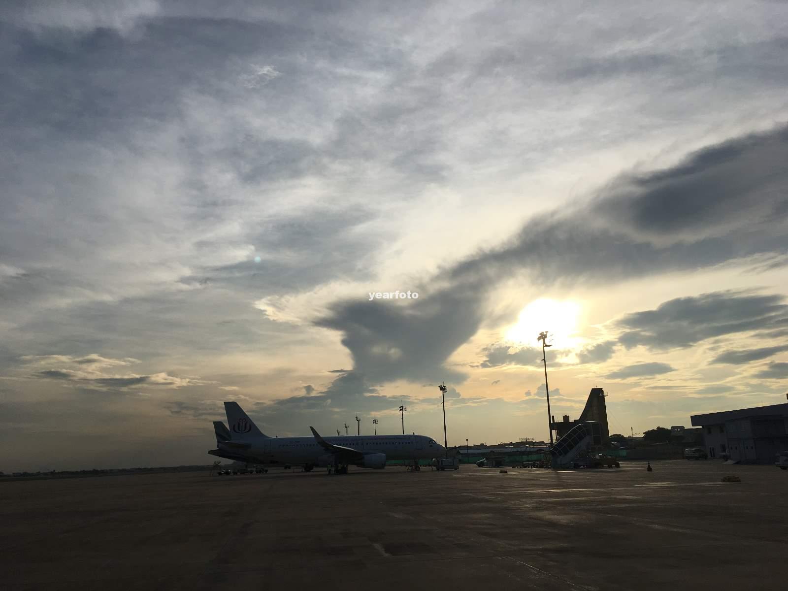 Sunset – Phnom Penh International Airport